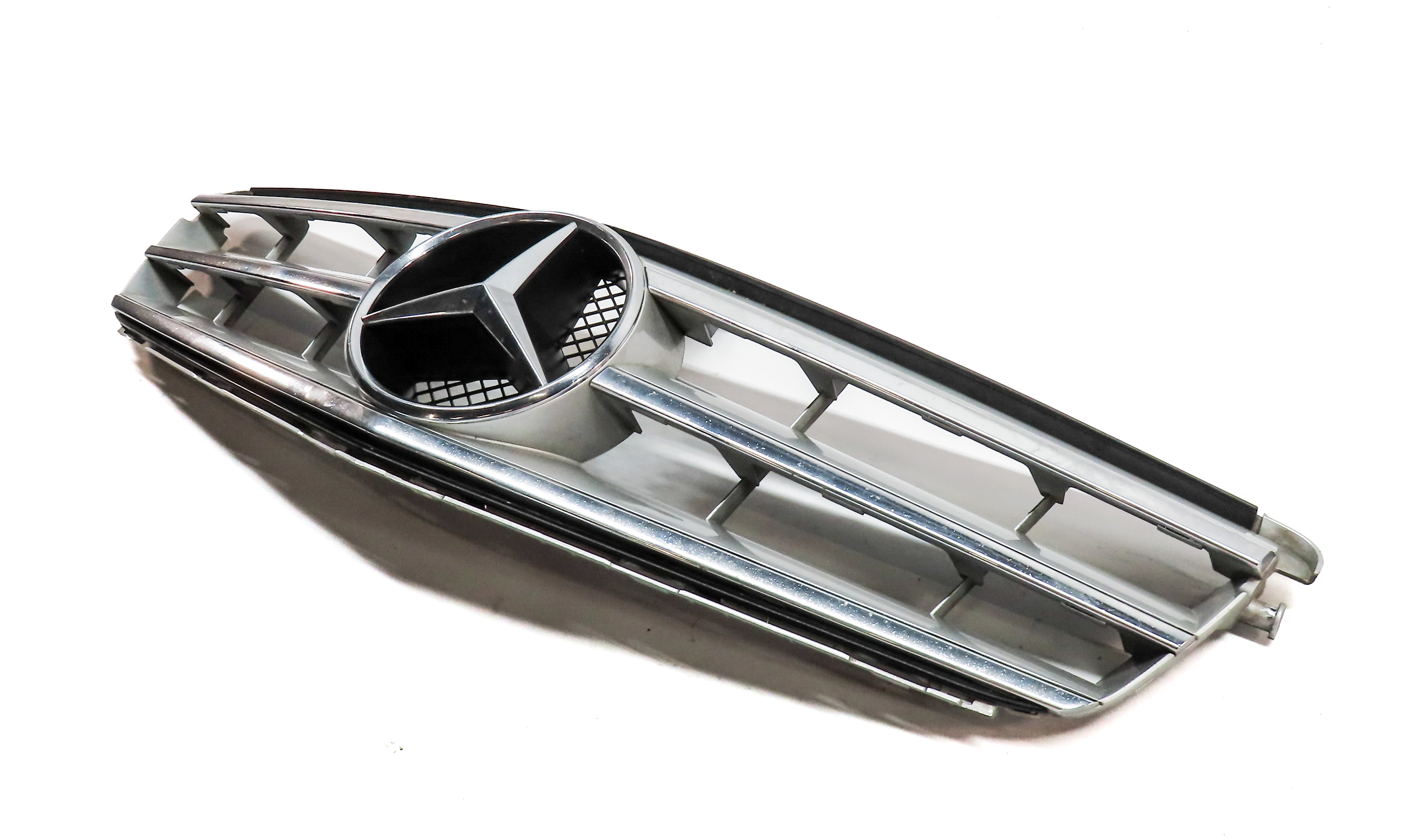 08-12 MERCEDES C-CLASS (W204) FRONT HOOD GRILLE AIR VENT TRIM (SPORT PACKAGE) — exact item pictured
